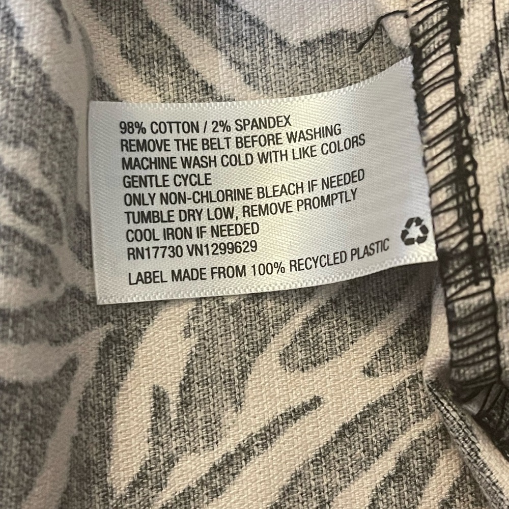 Wild Fable Zebra Print Corduroy Mini Skirt size 2 - Picture 4 of 5